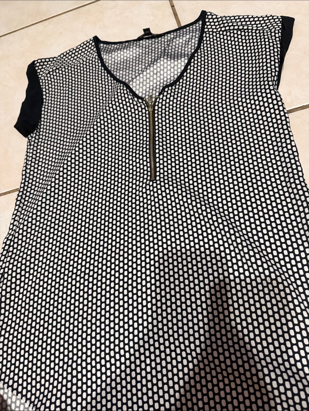 Express Women's Black & White Dot Zip-Front Dress